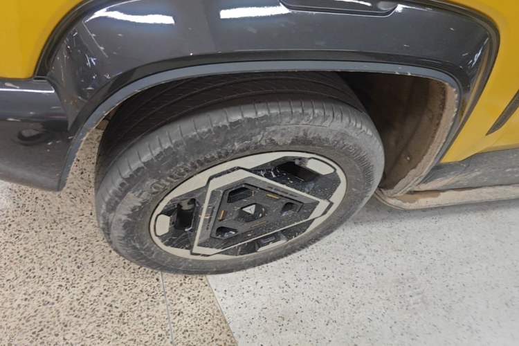 Used Deepal G318 2025 Worry-Free Adventure Edition Four-Wheel Drive Secret Realm Version Left Front Wheel Hub