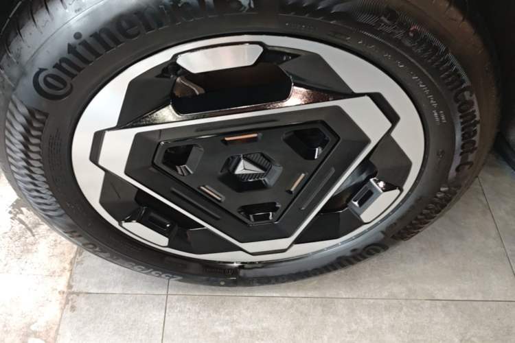 Used Deepal G318 2025 Worry-Free Adventure Edition Four-Wheel Drive Secret Realm Version Left Front Wheel Hub