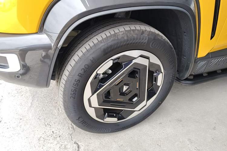 Used Deepal G318 2025 Worry-Free Adventure Edition Four-Wheel Drive Secret Realm Version Left Front Wheel Hub