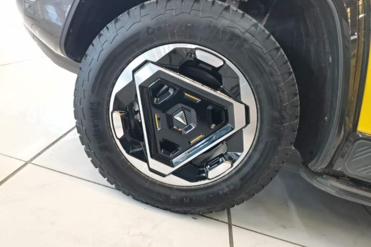 Used Deepal G318 2025 Worry-Free Cross-Country Edition Four-Wheel Drive Distant Mountains Version Left Front Wheel Hub
