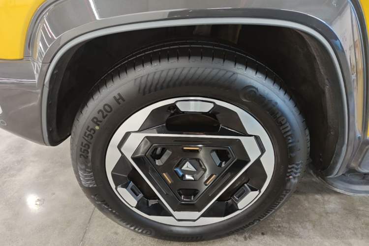 Used Deepal G318 2025 Worry-Free Adventure Edition Four-Wheel Drive Secret Realm Version Left Front Wheel Hub