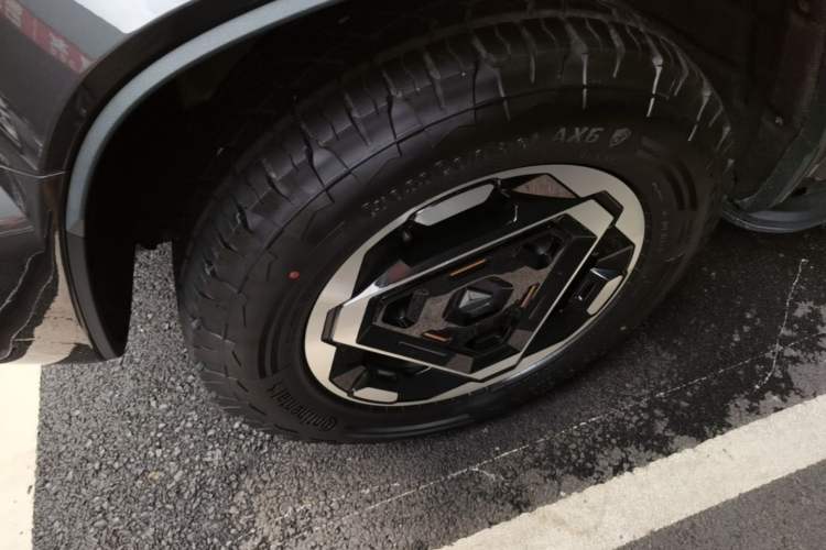 Used Deepal G318 2025 Worry-Free Adventure Edition Four-Wheel Drive Secret Realm Version Left Front Wheel Hub