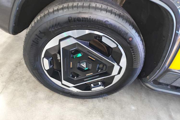 Used Deepal G318 2025 Worry-Free Adventure Edition Four-Wheel Drive Secret Realm Version Left Front Wheel Hub