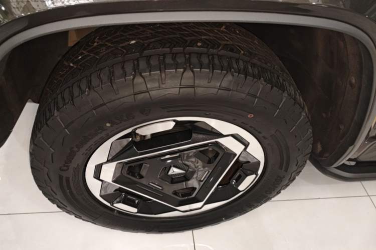 Used Deepal G318 2025 Worry-Free Adventure Edition Four-Wheel Drive Secret Realm Version Left Front Wheel Hub