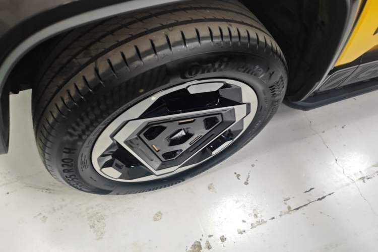 Used Deepal G318 2025 Worry-Free Adventure Edition Four-Wheel Drive Secret Realm Version Left Front Wheel Hub