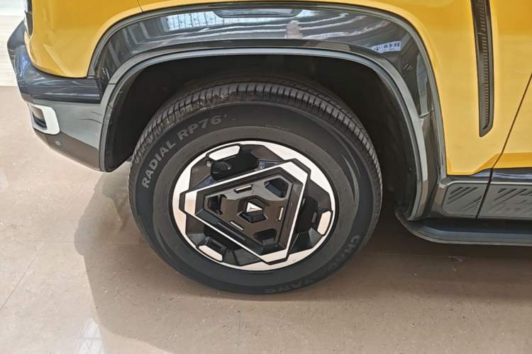Used Deepal G318 2025 Worry-Free Cross-Country Edition Four-Wheel Drive Distant Mountains Version Left Front Wheel Hub
