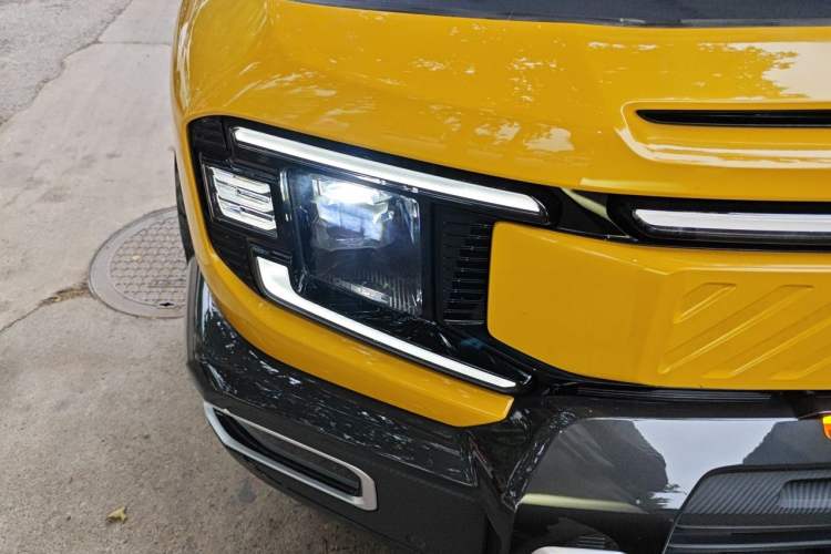 Used Deepal G318 2025 Worry-Free Adventure Edition Four-Wheel Drive Secret Realm Version Right Front Headlight