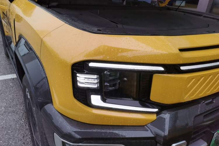 Used Deepal G318 2025 Worry-Free Adventure Edition Four-Wheel Drive Secret Realm Version Right Front Headlight