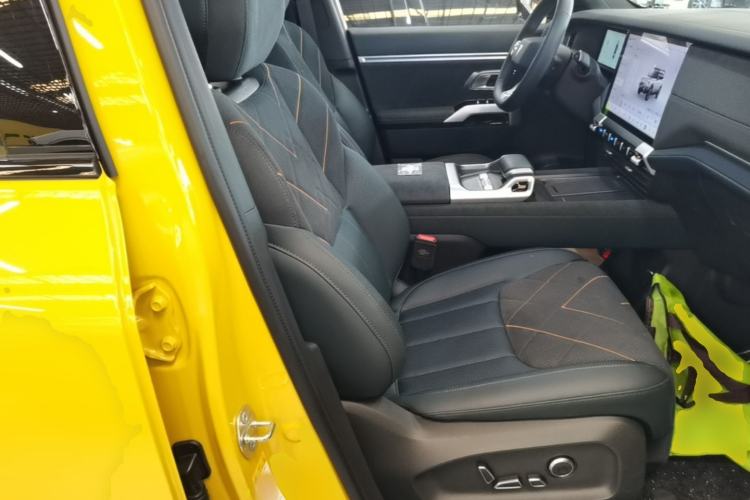 Used Deepal G318 2025 Worry-Free Cross-Country Edition Four-Wheel Drive Distant Mountains Version Right Front Seat