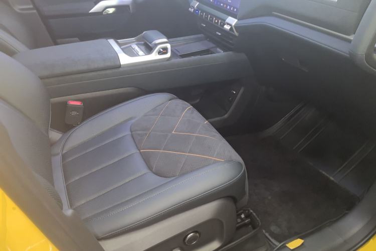 Used Deepal G318 2025 Worry-Free Cross-Country Edition Four-Wheel Drive Distant Mountains Version Right Front Seat