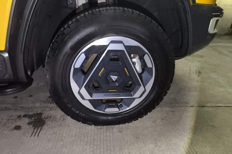 Used Deepal G318 2025 Worry-Free Adventure Edition Four-Wheel Drive Secret Realm Version Right Front Wheel Hub