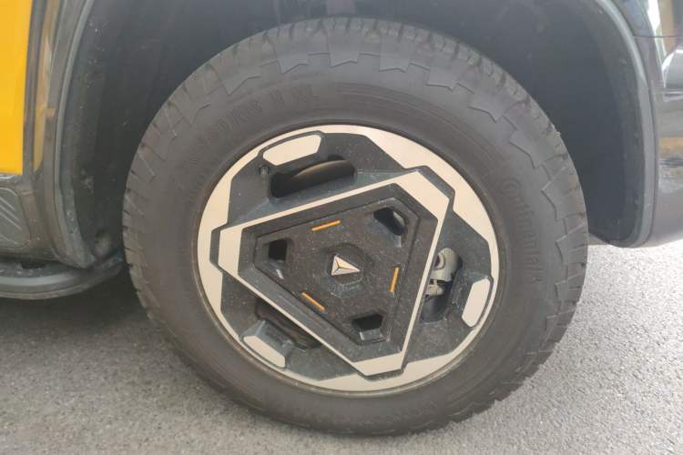 Used Deepal G318 2025 Worry-Free Adventure Edition Four-Wheel Drive Secret Realm Version Right Front Wheel Hub
