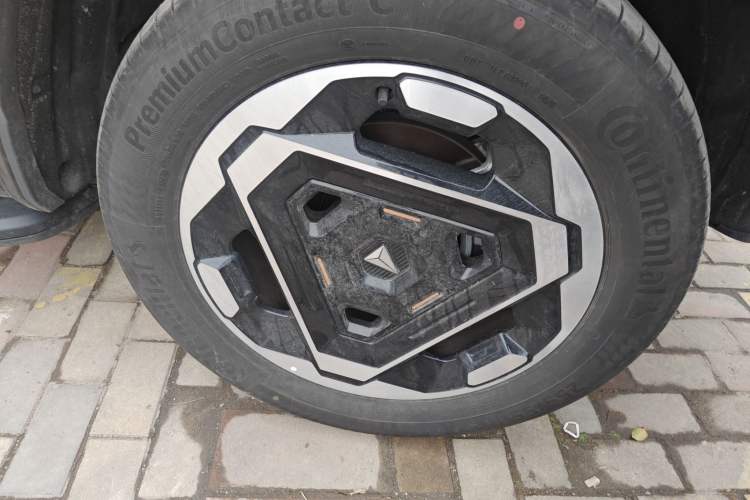 Used Deepal G318 2025 Worry-Free Adventure Edition Four-Wheel Drive Secret Realm Version Right Front Wheel Hub