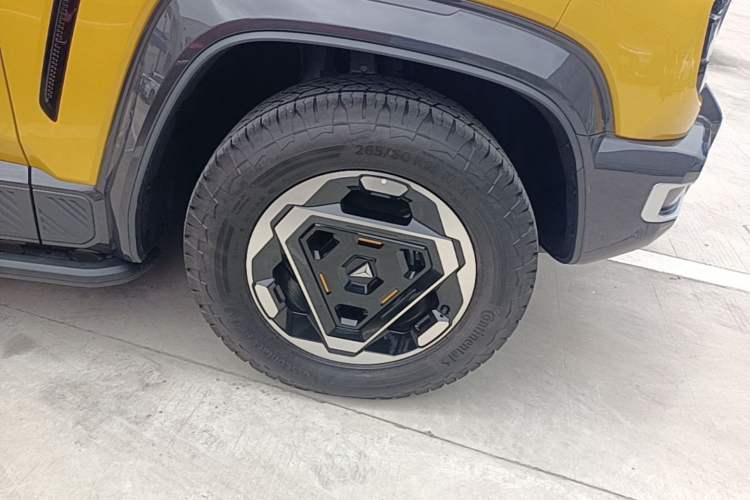 Used Deepal G318 2025 Worry-Free Adventure Edition Four-Wheel Drive Secret Realm Version Right Front Wheel Hub