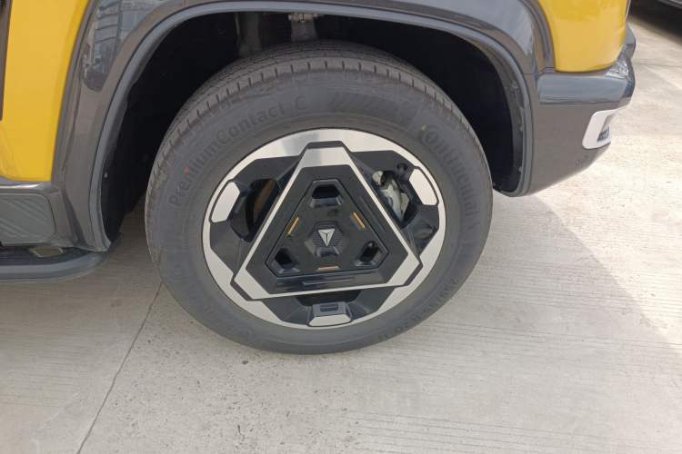 Used Deepal G318 2025 Worry-Free Adventure Edition Four-Wheel Drive Secret Realm Version Right Front Wheel Hub