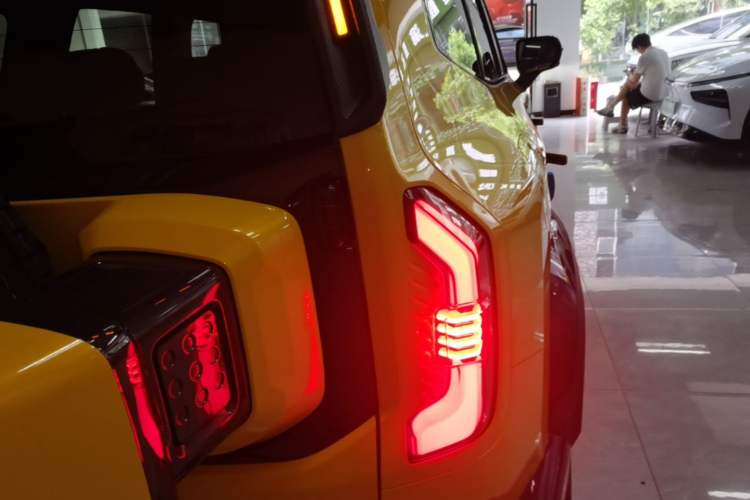 Used Deepal G318 2025 Worry-Free Adventure Edition Four-Wheel Drive Secret Realm Version Right Rear Taillight