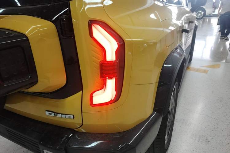 Used Deepal G318 2025 Worry-Free Adventure Edition Four-Wheel Drive Secret Realm Version Right Rear Taillight