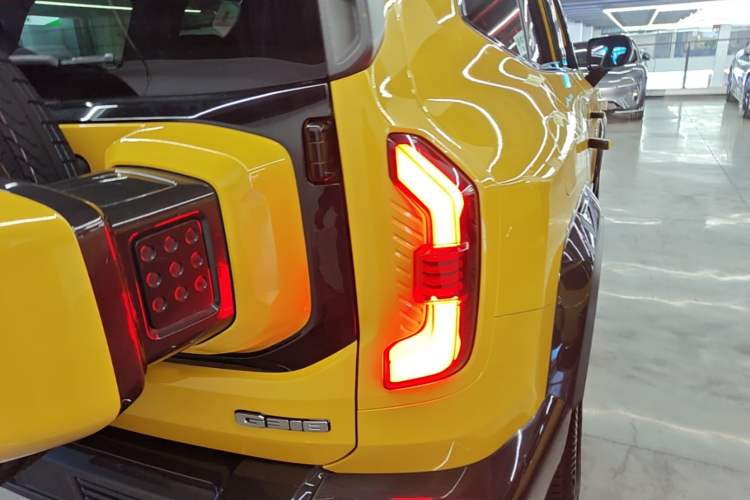 Used Deepal G318 2025 Worry-Free Adventure Edition Four-Wheel Drive Secret Realm Version Right Rear Taillight