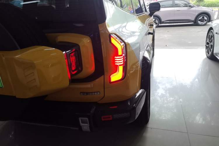 Used Deepal G318 2025 Worry-Free Cross-Country Edition Four-Wheel Drive Distant Mountains Version Right Rear Taillight