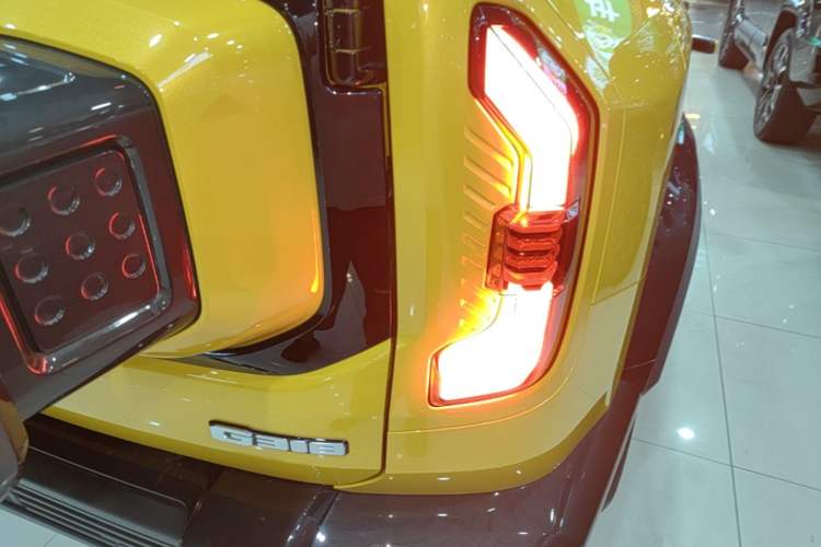 Used Deepal G318 2025 Worry-Free Adventure Edition Four-Wheel Drive Secret Realm Version Right Rear Taillight
