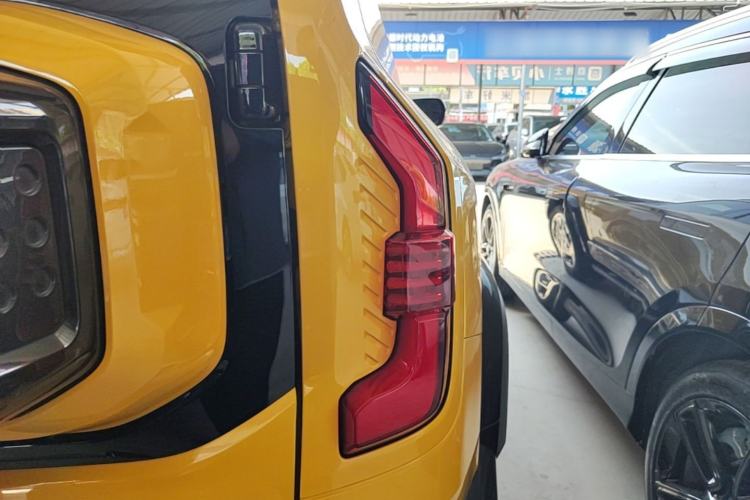 Used Deepal G318 2025 Worry-Free Adventure Edition Four-Wheel Drive Secret Realm Version Right Rear Taillight