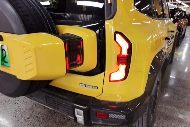 Used Deepal G318 2025 Worry-Free Adventure Edition Four-Wheel Drive Secret Realm Version Right Rear Taillight