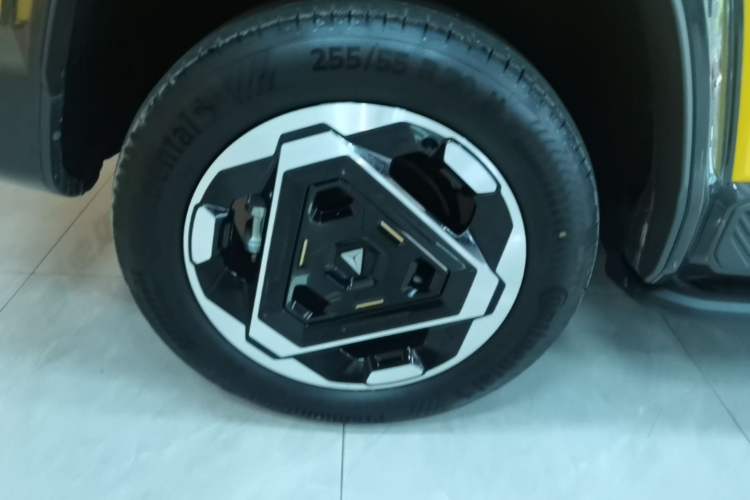Used Deepal G318 2025 Worry-Free Adventure Edition Four-Wheel Drive Secret Realm Version Right Rear Wheel Hub