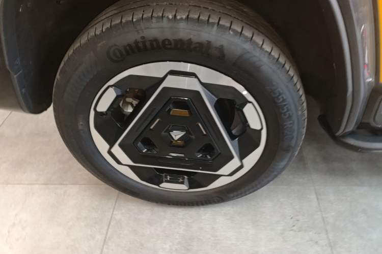 Used Deepal G318 2025 Worry-Free Adventure Edition Four-Wheel Drive Secret Realm Version Right Rear Wheel Hub