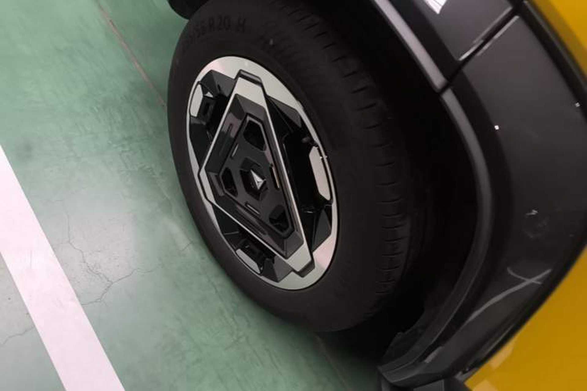 Used Deepal G318 2025 Worry-Free Adventure Edition Four-Wheel Drive Secret Realm Version Right Rear Wheel Hub