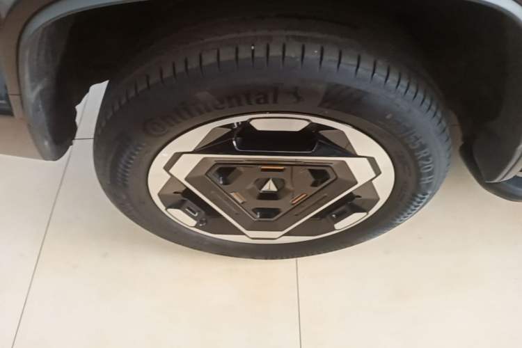 Used Deepal G318 2025 Worry-Free Adventure Edition Four-Wheel Drive Secret Realm Version Right Rear Wheel Hub