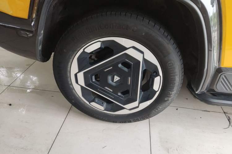 Used Deepal G318 2025 Worry-Free Adventure Edition Four-Wheel Drive Secret Realm Version Right Rear Wheel Hub