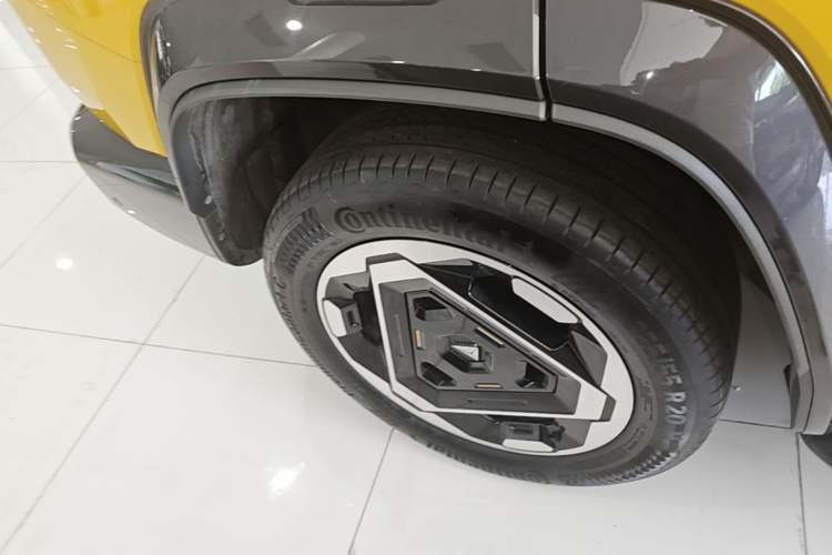 Used Deepal G318 2025 Worry-Free Adventure Edition Four-Wheel Drive Secret Realm Version Right Rear Wheel Hub