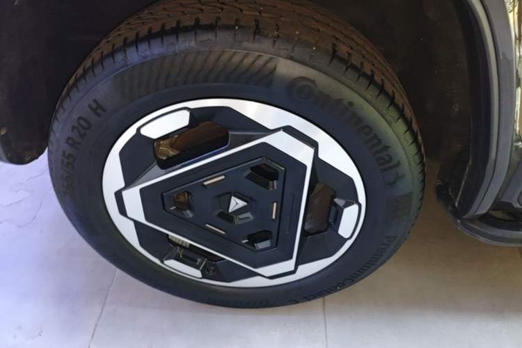 Used Deepal G318 2025 Worry-Free Adventure Edition Four-Wheel Drive Secret Realm Version Right Rear Wheel Hub