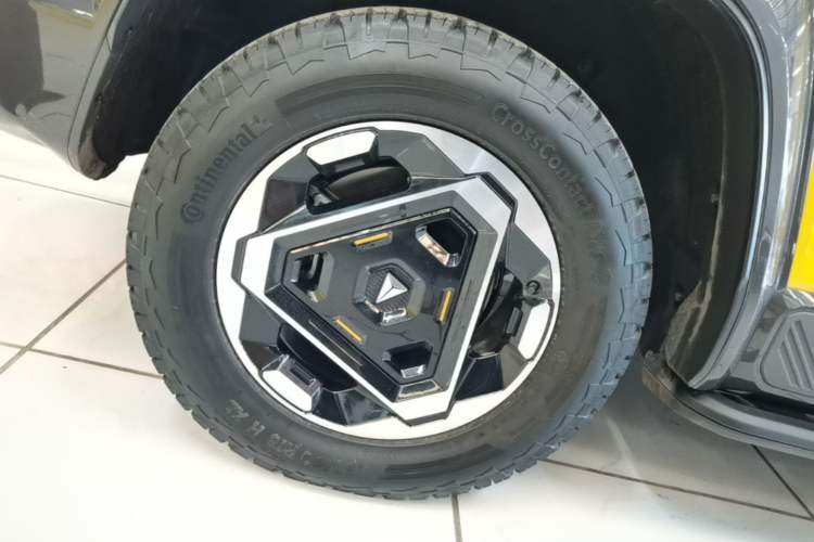 Used Deepal G318 2025 Worry-Free Cross-Country Edition Four-Wheel Drive Distant Mountains Version Right Rear Wheel Hub