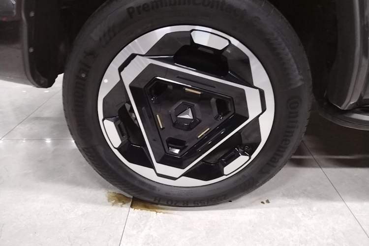 Used Deepal G318 2025 Worry-Free Adventure Edition Four-Wheel Drive Secret Realm Version Right Rear Wheel Hub