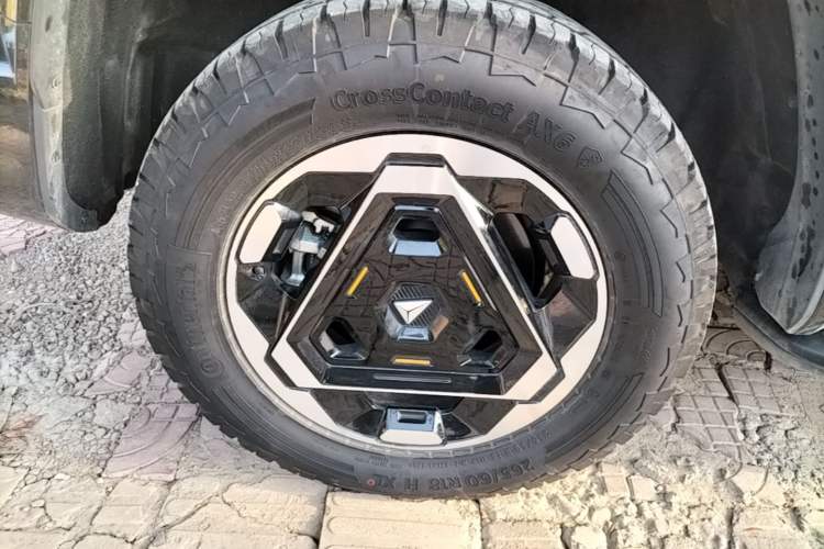 Used Deepal G318 2025 Worry-Free Adventure Edition Four-Wheel Drive Secret Realm Version Right Rear Wheel Hub