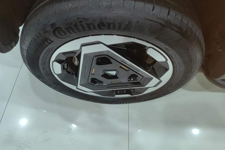 Used Deepal G318 2025 Worry-Free Adventure Edition Four-Wheel Drive Secret Realm Version Right Rear Wheel Hub
