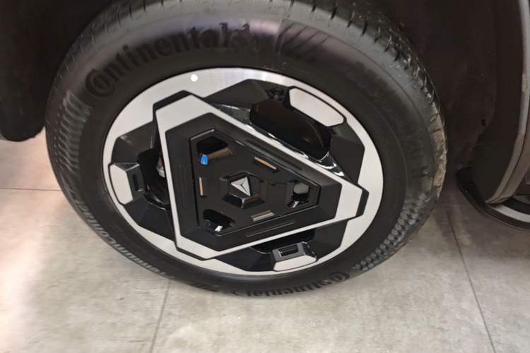 Used Deepal G318 2025 Worry-Free Adventure Edition Four-Wheel Drive Secret Realm Version Right Rear Wheel Hub