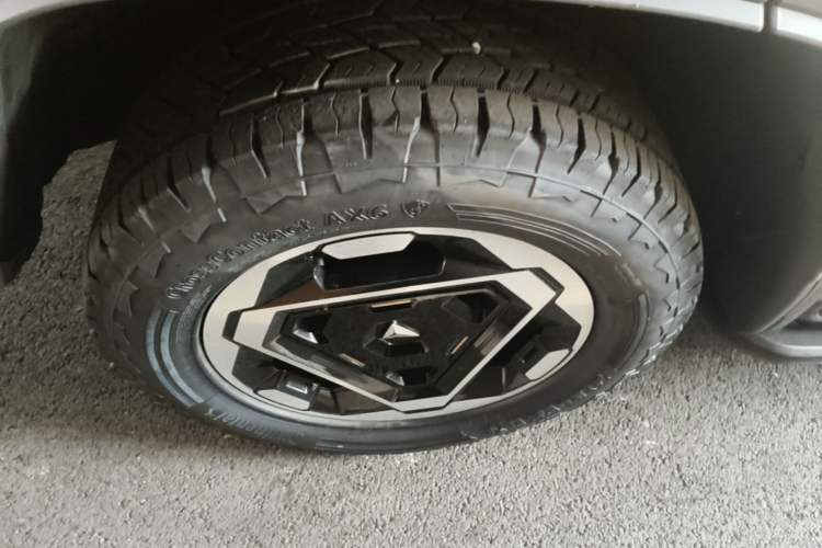 Used Deepal G318 2025 Worry-Free Adventure Edition Four-Wheel Drive Secret Realm Version Right Rear Wheel Hub