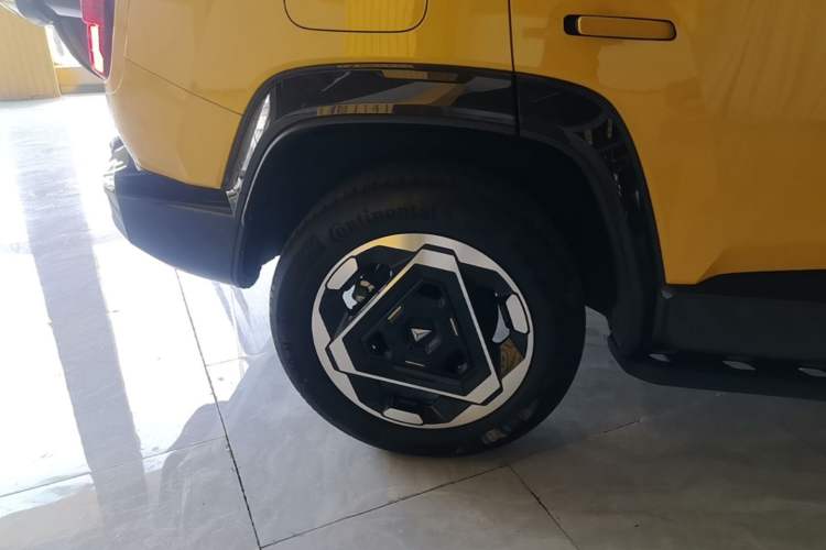 Used Deepal G318 2025 Worry-Free Adventure Edition Four-Wheel Drive Secret Realm Version Right Rear Wheel Hub