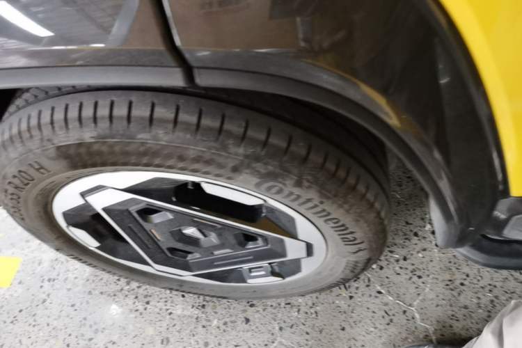 Used Deepal G318 2025 Worry-Free Adventure Edition Four-Wheel Drive Secret Realm Version Right Rear Wheel Hub