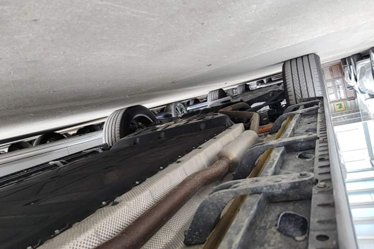 Used Deepal G318 2025 Worry-Free Adventure Edition Four-Wheel Drive Secret Realm Version Right Side Sill