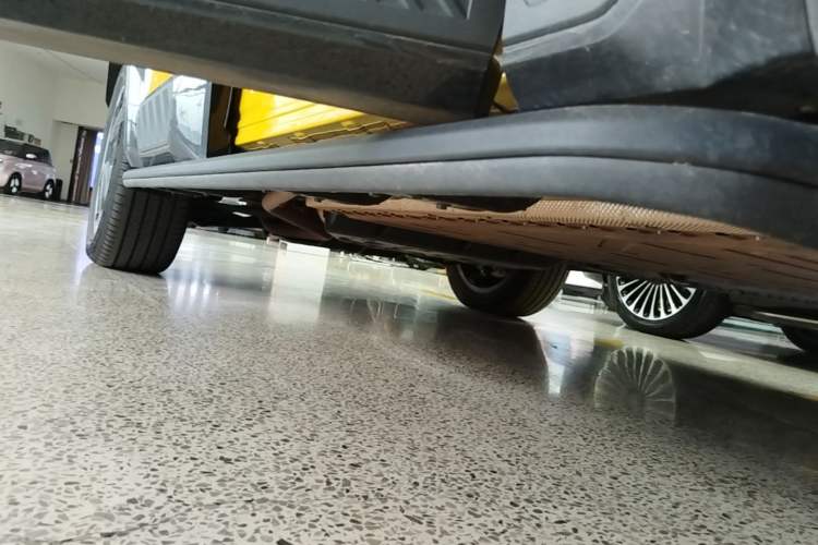 Used Deepal G318 2025 Worry-Free Adventure Edition Four-Wheel Drive Secret Realm Version Right Side Sill