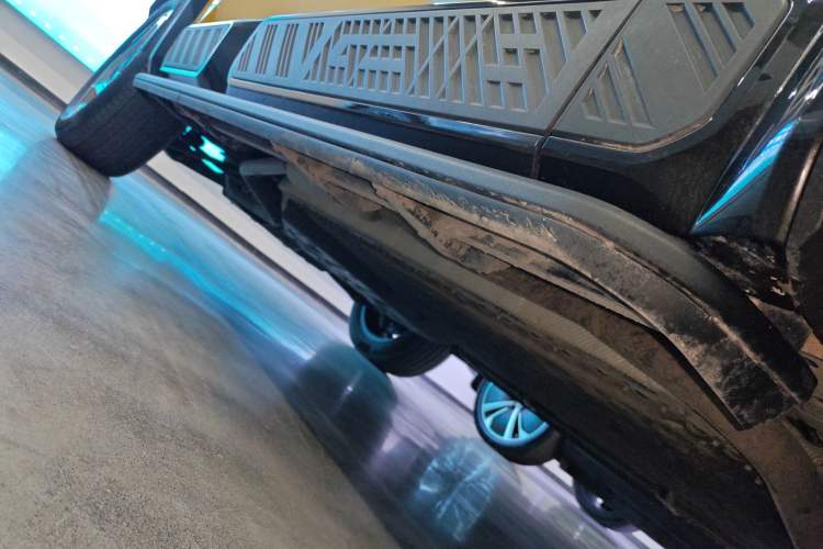 Used Deepal G318 2025 Worry-Free Adventure Edition Four-Wheel Drive Secret Realm Version Right Side Sill