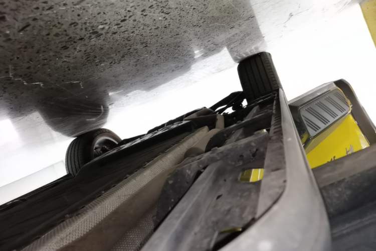 Used Deepal G318 2025 Worry-Free Adventure Edition Four-Wheel Drive Secret Realm Version Right Side Sill