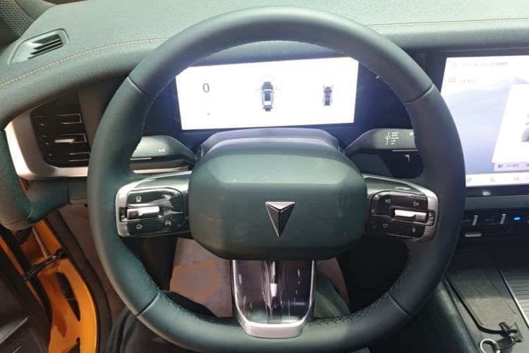 Used Deepal G318 2025 Worry-Free Cross-Country Edition Four-Wheel Drive Distant Mountains Version Steering Wheel