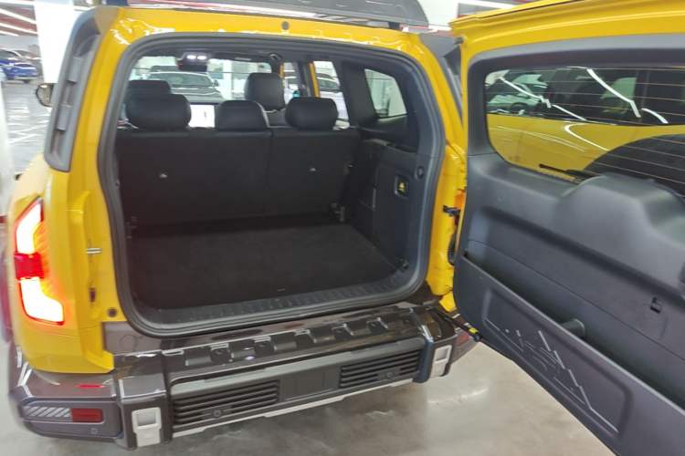 Used Deepal G318 2025 Worry-Free Adventure Edition Four-Wheel Drive Secret Realm Version Trunk