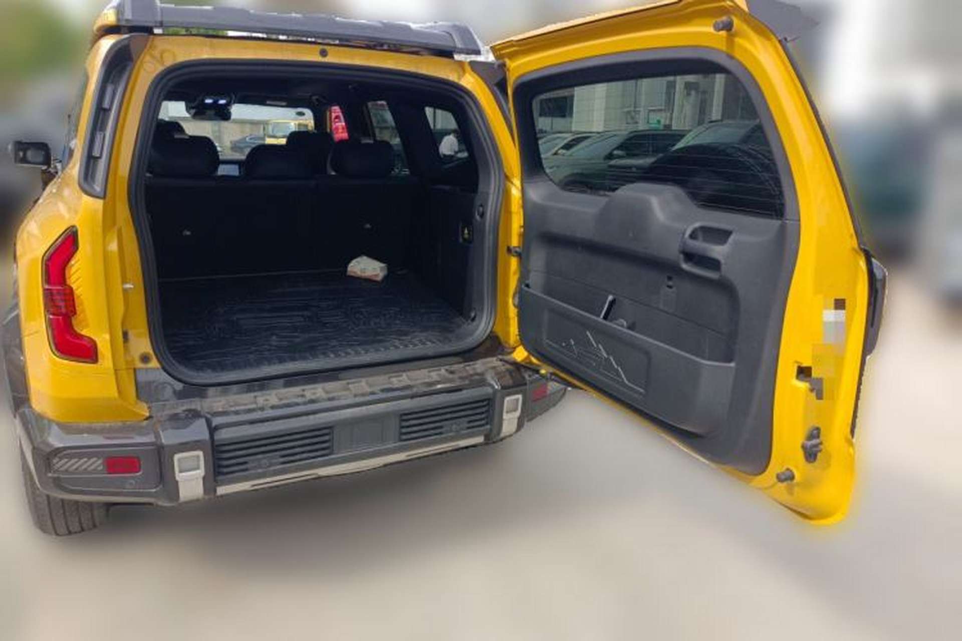 Used Deepal G318 2025 Worry-Free Adventure Edition Four-Wheel Drive Secret Realm Version Trunk