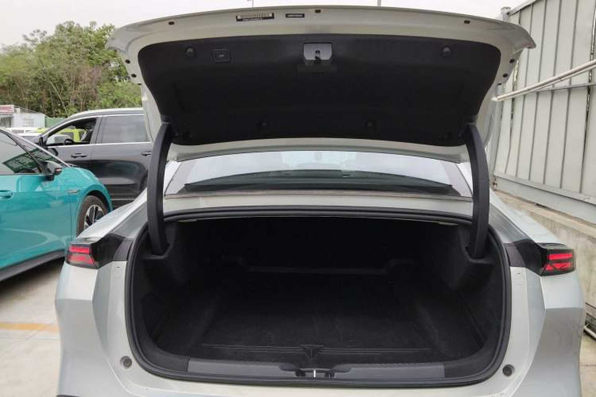 Used Deepal L06 2026 Model 560Ultra+ Laser Edition Trunk