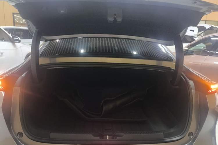 Used Deepal L06 2026 Model 560Ultra Laser Edition Trunk